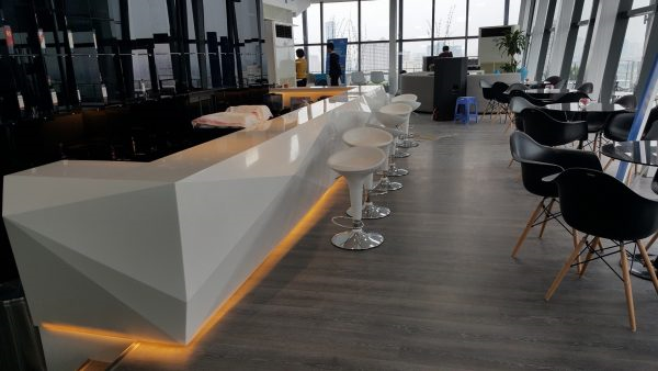 Chọn Quầy Lễ Tân Phù Hợp Với Các Không Gian