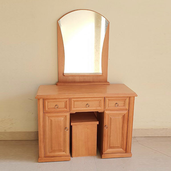 Bí Quyết Chọn Bàn Trang Điểm Gỗ Đẹp Và Phù Hợp