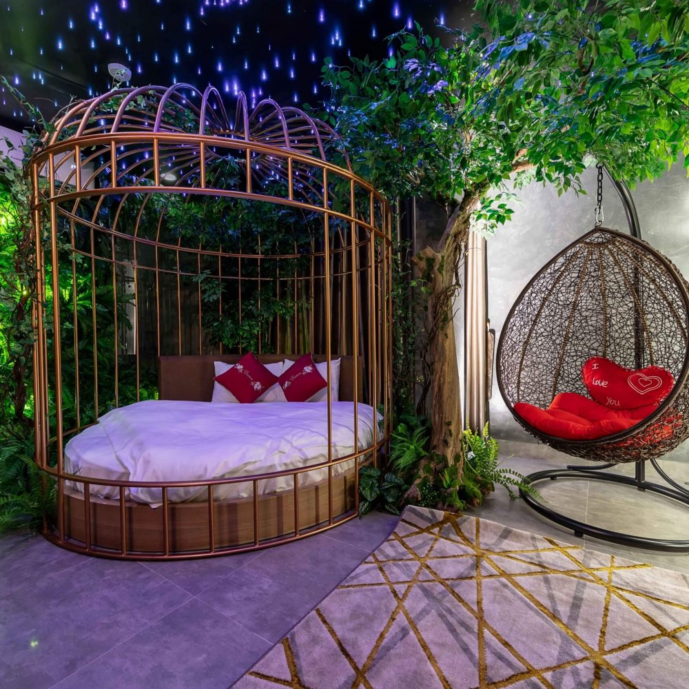 Kiểu giường thanh thoát nhưng vẫn đảm bảo độ chắc chắn, an toàn.
