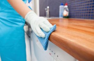 Cách xử lý các vết xước trên bề mặt gỗ