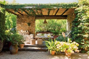 Đồ nội thất và trang trí phòng khách