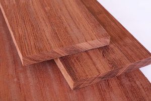 Giá Gỗ Sồi Tấm Hiện Nay và Các Yếu Tố Ảnh Hưởng